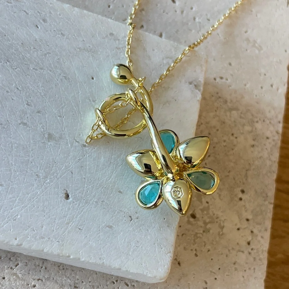 Swarovski Blue Flower Necklace Gold Tone Crystal Floral Pendant Dainty Jewelry - Picture 3 of 4